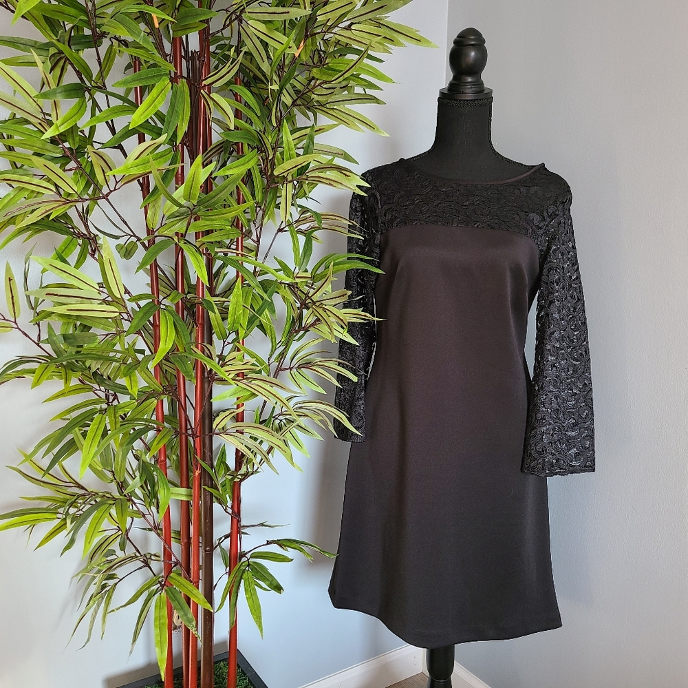 SANDRA DARREN - Lace Black Dress